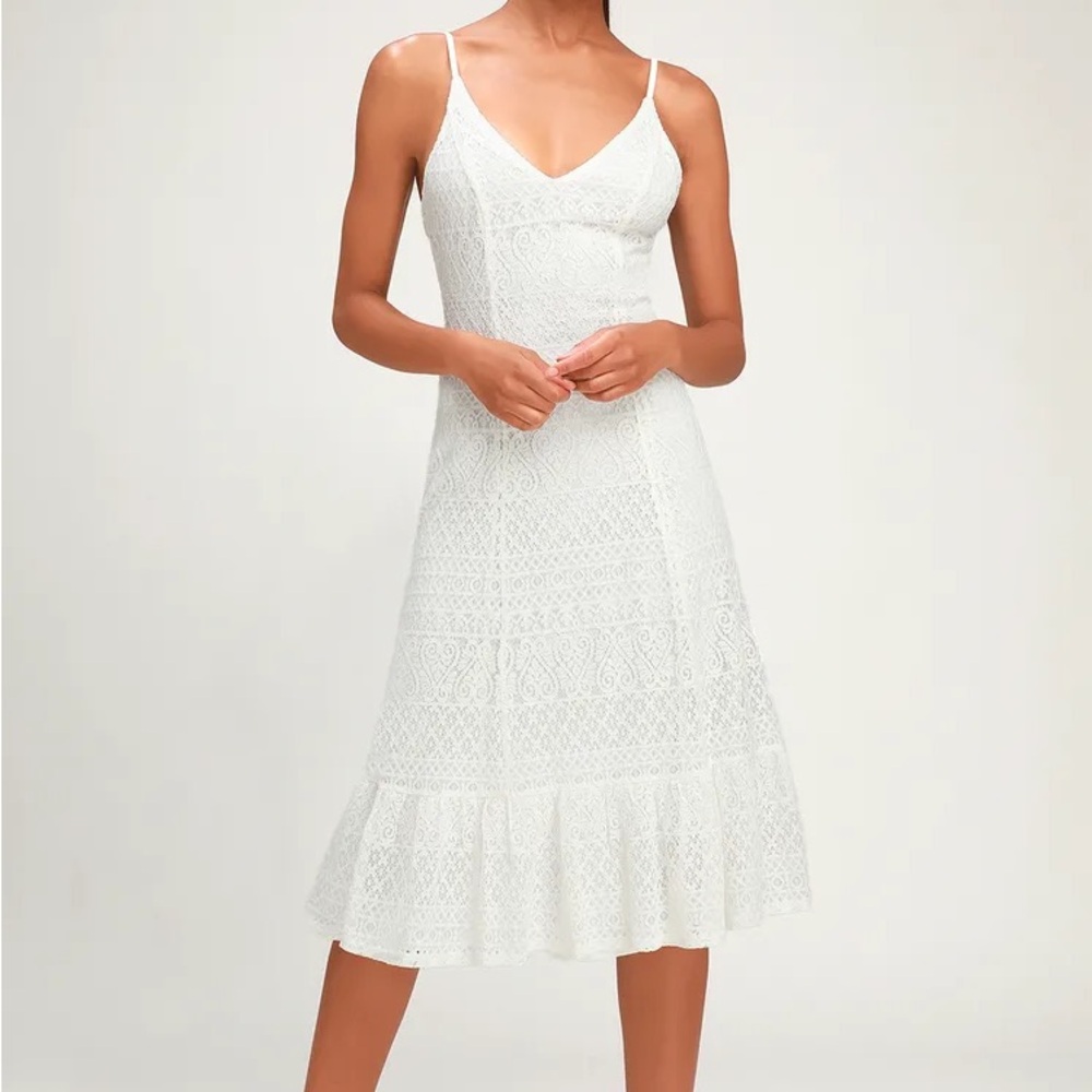NEW Happy Glow Lucky White Lace Midi Dress 🤍